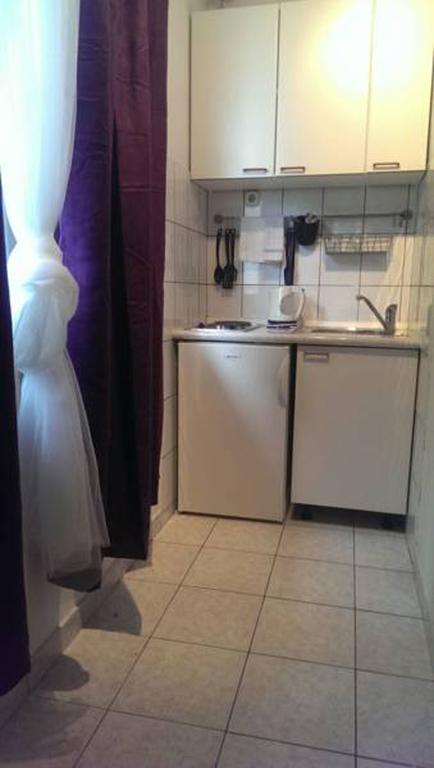Apartments Mira Makarska Bilik gambar