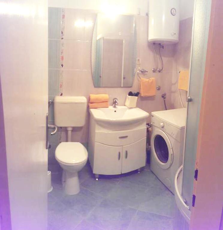 Apartments Mira Makarska Bilik gambar